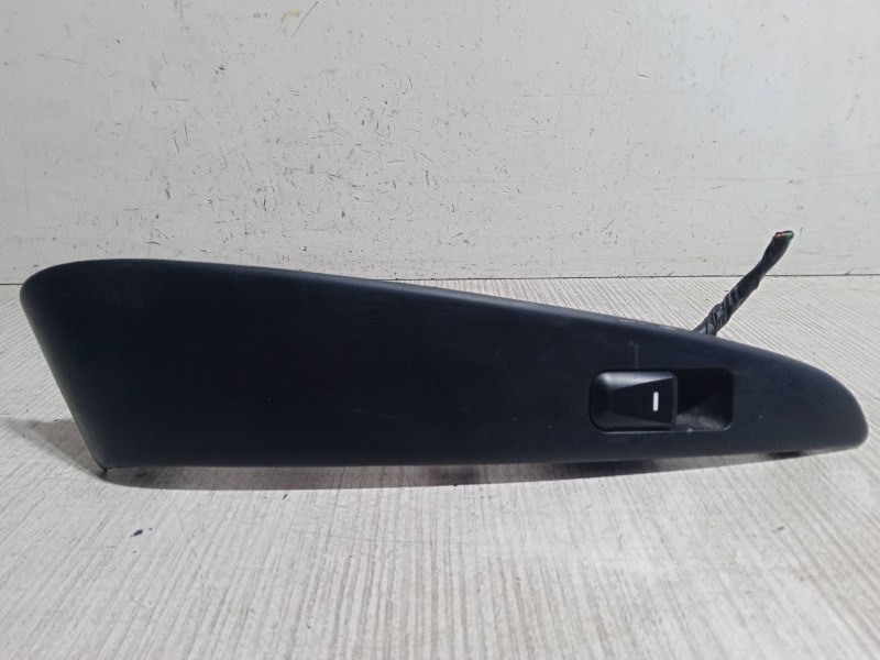 Recambio de mando elevalunas trasero izquierdo para hyundai ix35 (lm, el, elh) 1.7 crdi referencia OEM IAM   