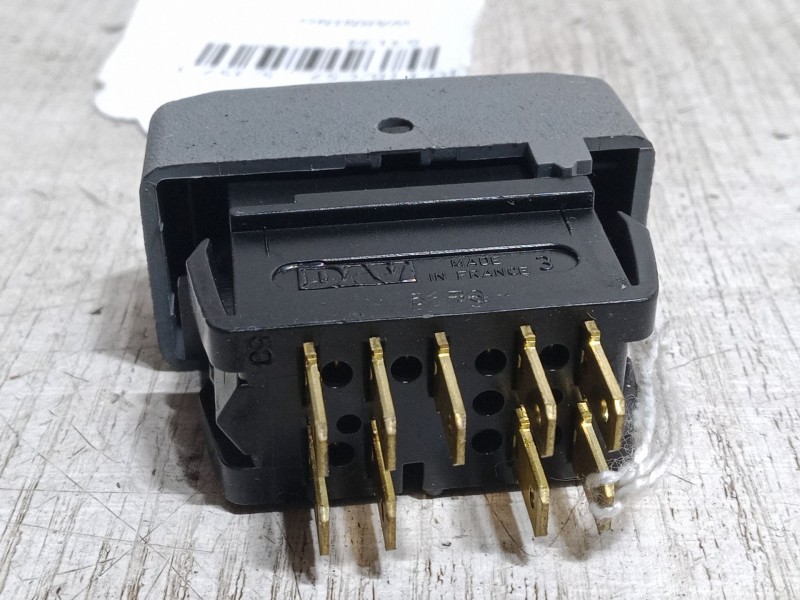 Recambio de warning para renault clio i (b/c57_, 5/357_) 1.4 referencia OEM IAM    Recambio de warning para renault clio i (b/c57_, 5/357_) 1.4 referencia OEM IAM