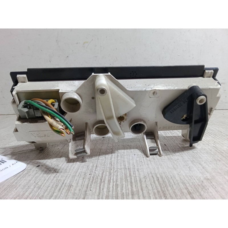 Recambio de mando calefaccion / a/a para renault clio i (b/c57_, 5/357_) 1.4 referencia OEM IAM    Recambio de mando calefaccion / a/a para renault clio i (b/c57_, 5/357_) 1.4 referencia OEM IAM