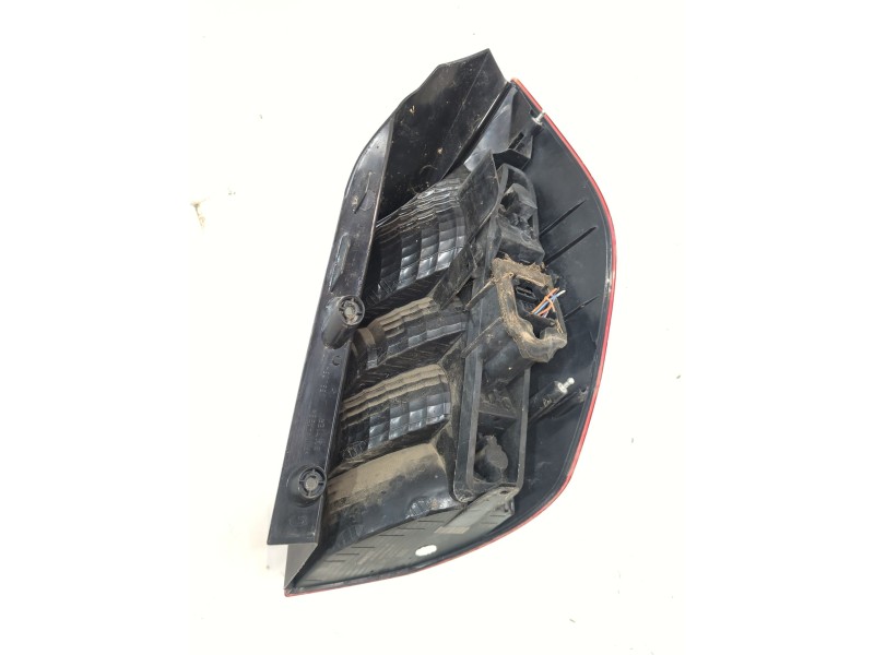 Recambio de piloto trasero izquierdo para renault megane ii sedán (lm0/1_) 1.4 referencia OEM IAM 8200127704   Recambio de piloto trasero izquierdo para renault megane ii sedán (lm0/1_) 1.4 referencia OEM IAM 8200127704