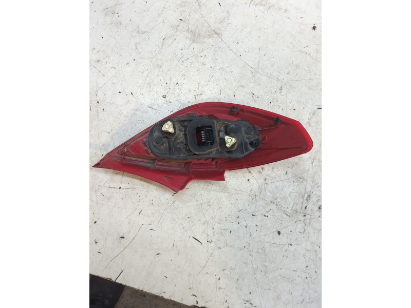 Recambio de piloto trasero derecho para opel corsa d (s07) 1.3 cdti (l08, l68) referencia OEM IAM 13186351  89038961