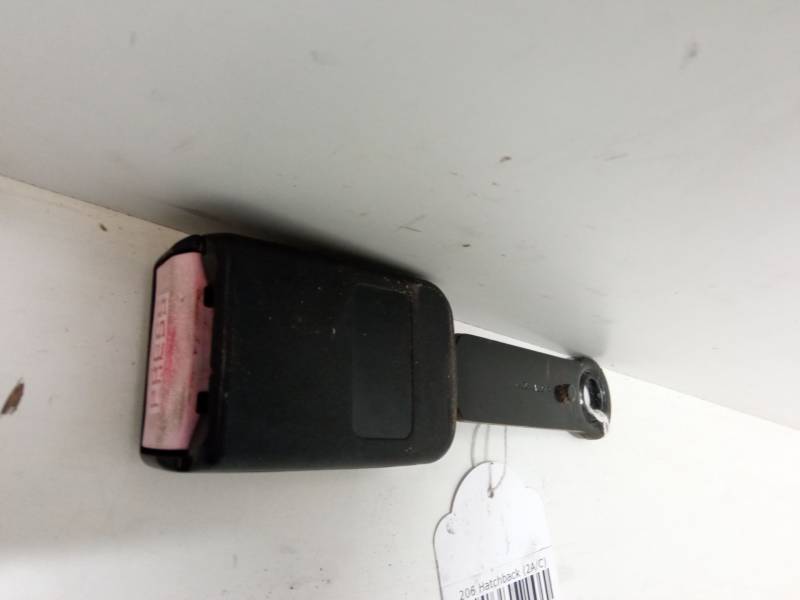 ANCLAJE CINTURON DELANTERO DERECHO 