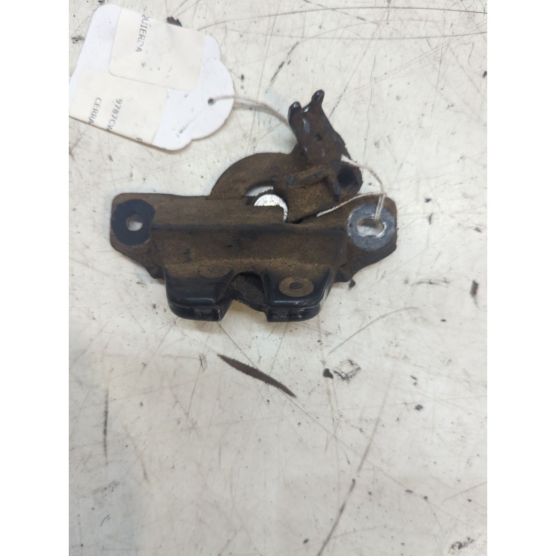 Recambio de cerradura portón inferior izquierda para peugeot partner monospace (5_, g_) 1.9 d referencia OEM IAM    Recambio de cerradura portón inferior izquierda para peugeot partner monospace (5_, g_) 1.9 d referencia OEM IAM