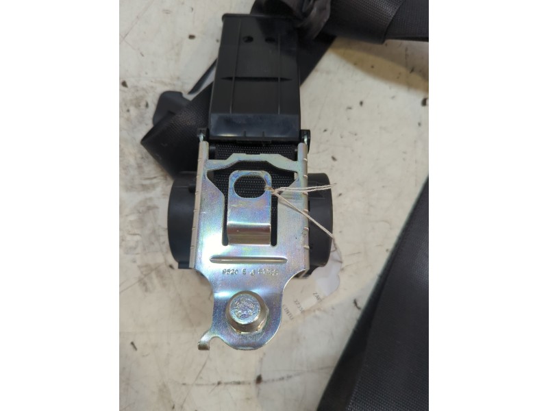 Recambio de cinturon seguridad delantero derecho para opel zafira b furgoneta/monovolumen (a05) 1.9 cdti van (m75) referencia OE Recambio de cinturon seguridad delantero derecho para opel zafira b furgoneta/monovolumen (a05) 1.9 cdti van (m75) referencia OE
