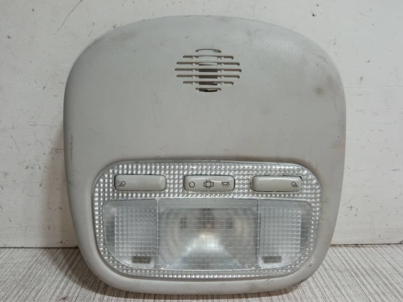 LUZ INTERIOR DELANTERA 