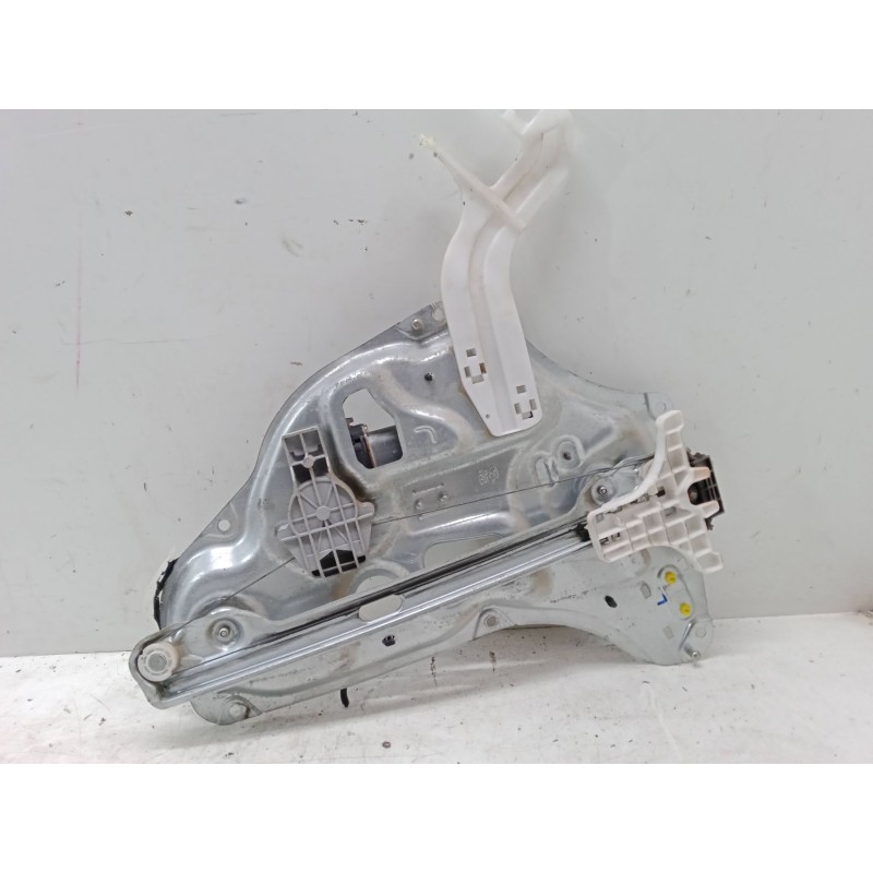 Recambio de elevalunas electrico trasero derecho para hyundai ix35 (lm, el, elh) 1.7 crdi referencia OEM IAM 834802Y010  