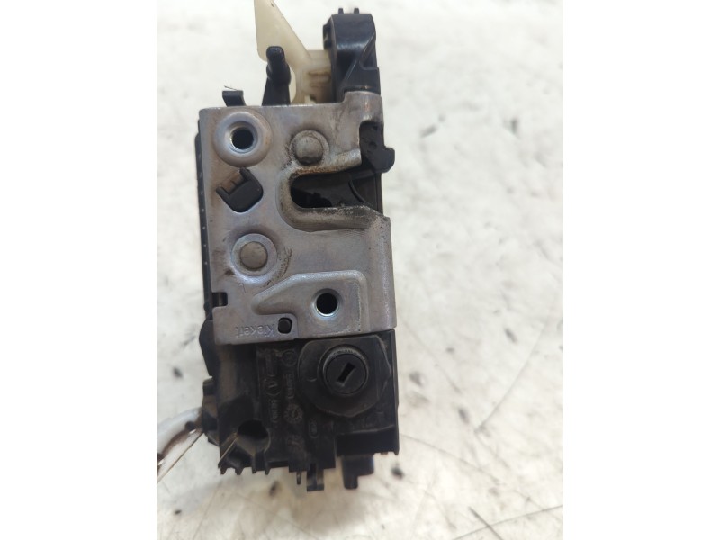 Recambio de cerradura puerta delantera izquierda para peugeot 208 i (ca_, cc_) 1.4 hdi referencia OEM IAM    Recambio de cerradura puerta delantera izquierda para peugeot 208 i (ca_, cc_) 1.4 hdi referencia OEM IAM