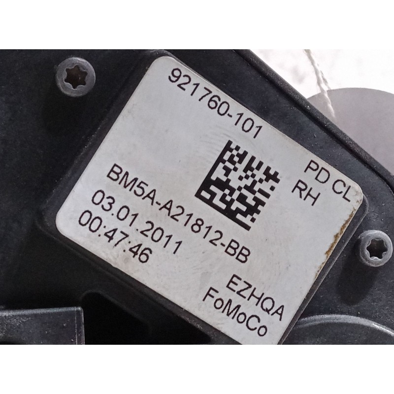 Recambio de cerradura puerta delantera derecha para ford focus iii turnier 1.6 tdci referencia OEM IAM BM5AA21812BB  