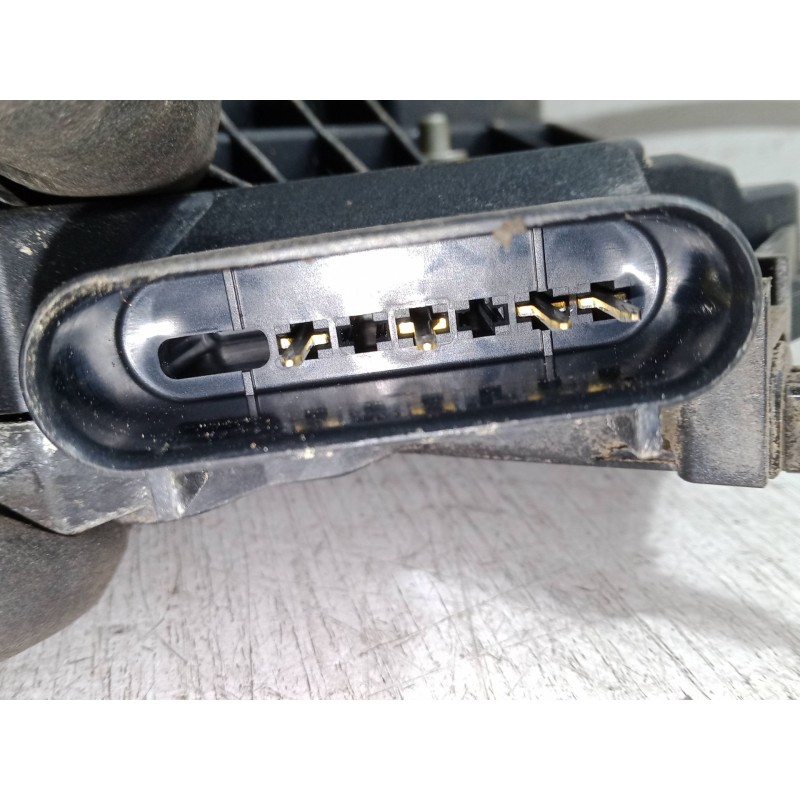 Recambio de cerradura puerta delantera derecha para ford focus iii turnier 1.6 tdci referencia OEM IAM BM5AA21812BB  