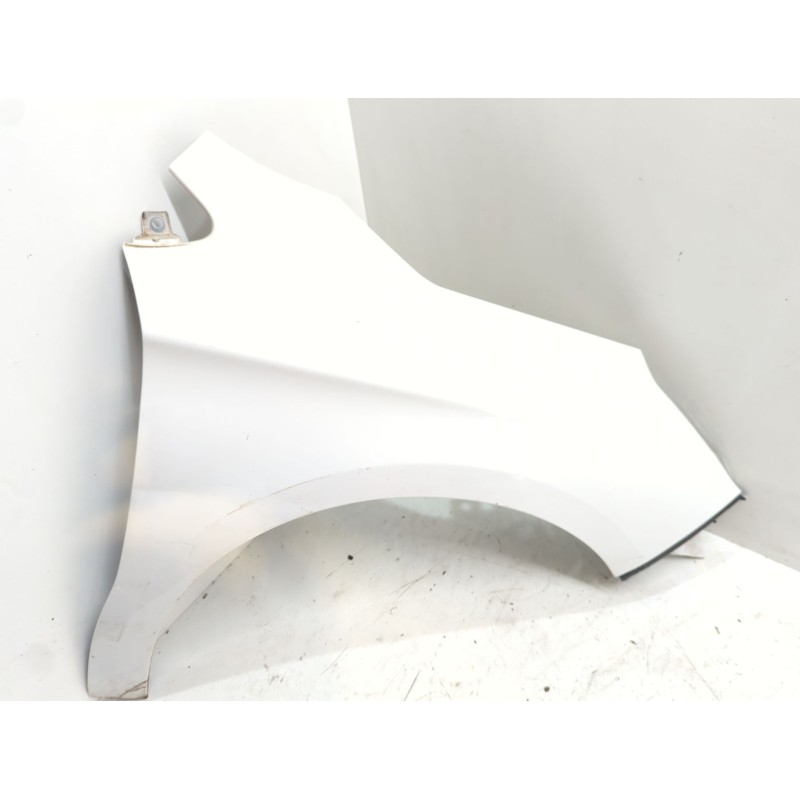 Recambio de aleta delantera derecha para citroën c4 ii (nc_) 1.2 thp 110 referencia OEM IAM 1698958480  