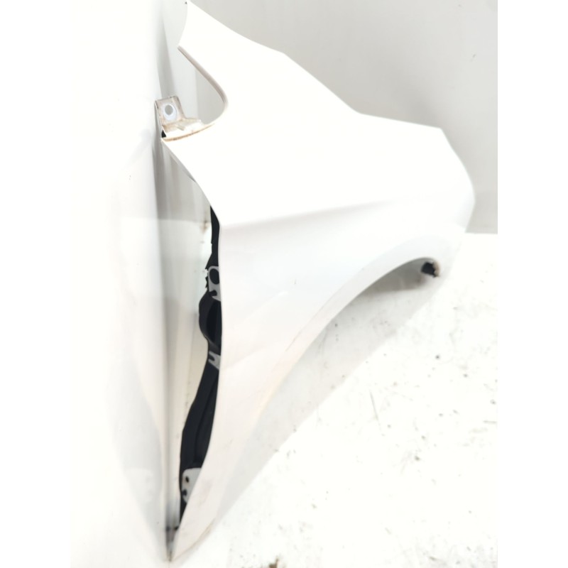 Recambio de aleta delantera derecha para citroën c4 ii (nc_) 1.2 thp 110 referencia OEM IAM 1698958480  