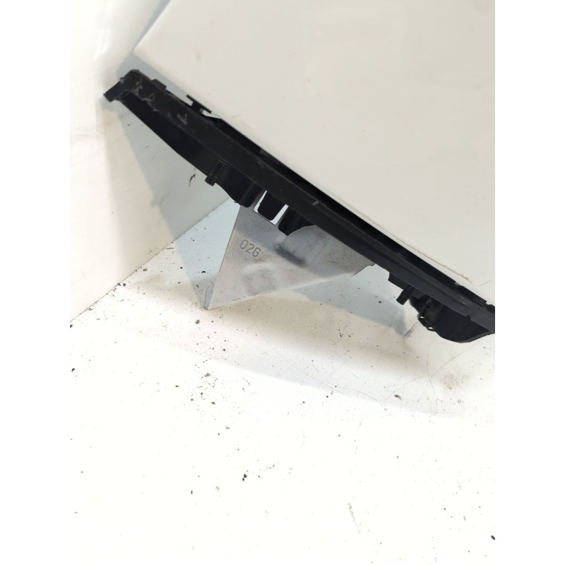 Recambio de aleta delantera izquierda para citroën c4 ii (nc_) 1.2 thp 110 referencia OEM IAM 1698958380  