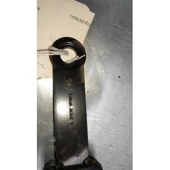 ANCLAJE CINTURON DELANTERO IZQUIERDO 