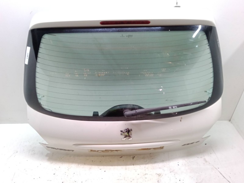 Recambio de porton trasero para peugeot 206 hatchback (2a/c) 1.4 i referencia OEM IAM    Recambio de porton trasero para peugeot 206 hatchback (2a/c) 1.4 i referencia OEM IAM