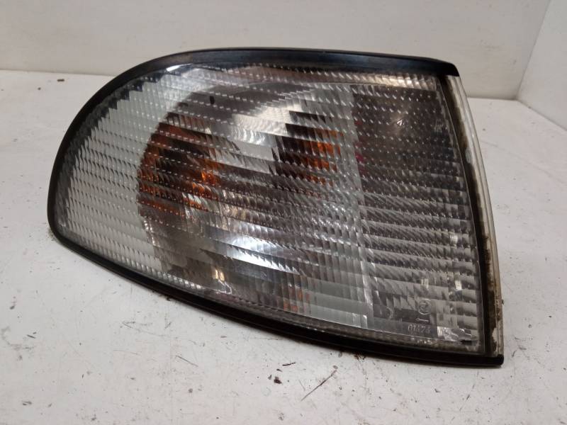 INTERMITENTE DELANTERO DERECHO 8D0953050A 