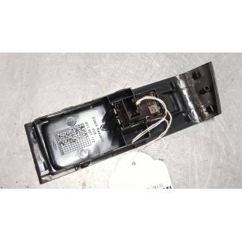 MANDO ELEVALUNAS DELANTERO DERECHO 6V0959855 