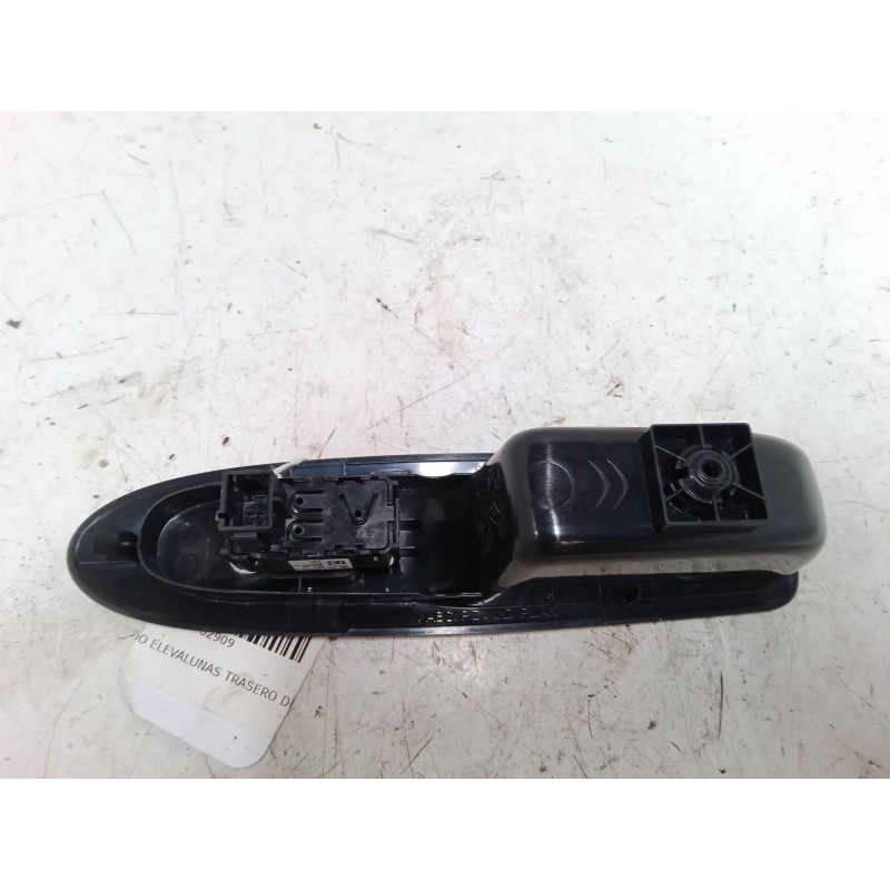 Recambio de mando elevalunas trasero derecho para citroën c4 ii (nc_) 1.2 thp 110 referencia OEM IAM   