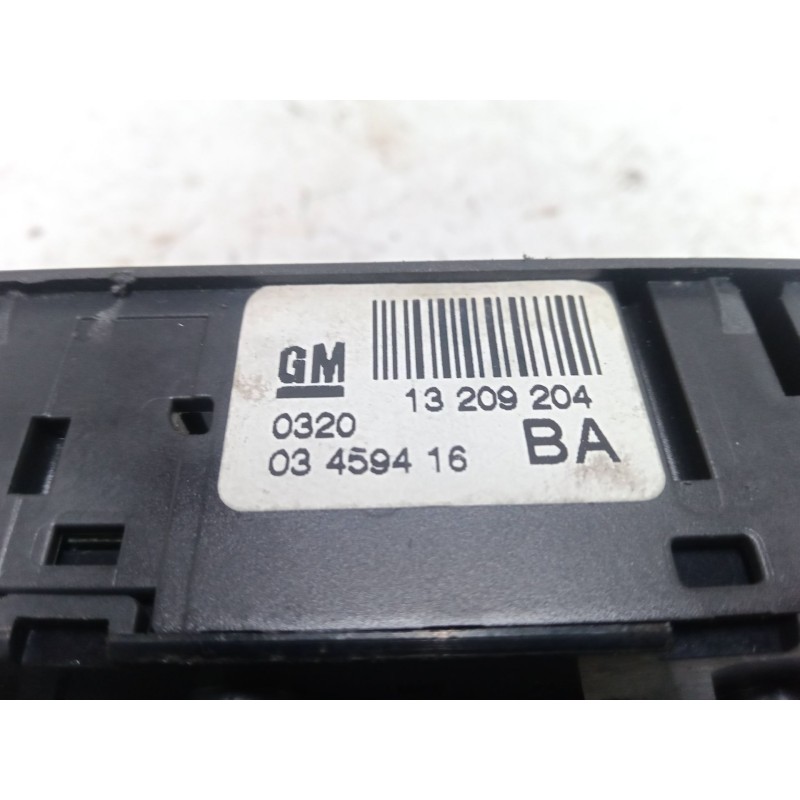 Recambio de mando elevalunas delantero izquierdo para opel zafira b furgoneta/monovolumen (a05) 1.9 cdti van (m75) referencia OE Recambio de mando elevalunas delantero izquierdo para opel zafira b furgoneta/monovolumen (a05) 1.9 cdti van (m75) referencia OE