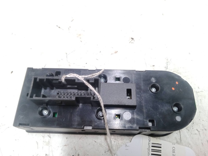 Recambio de mando elevalunas delantero izquierdo para opel zafira b furgoneta/monovolumen (a05) 1.9 cdti van (m75) referencia OE Recambio de mando elevalunas delantero izquierdo para opel zafira b furgoneta/monovolumen (a05) 1.9 cdti van (m75) referencia OE