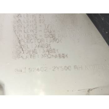 PILOTO TRASERO DERECHO 924022Y500 