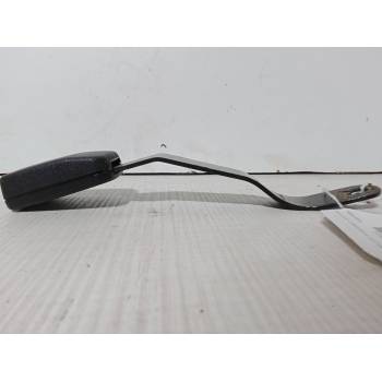 ANCLAJE CINTURON DELANTERO DERECHO 
