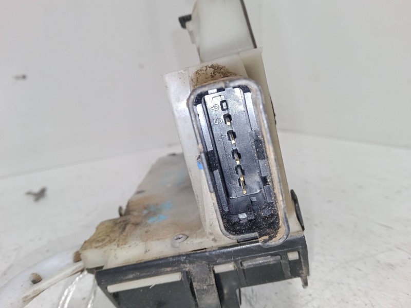 Recambio de cerradura puerta trasera derecha para peugeot 208 i (ca_, cc_) 1.4 hdi referencia OEM IAM   