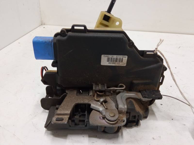 CERRADURA PUERTA DELANTERA IZQUIERDA 