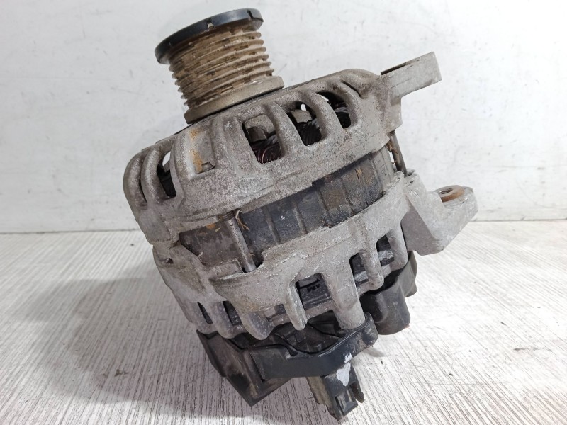 Recambio de alternador para renault clio iv (bh_) 0.9 tce 90 referencia OEM IAM 231006007R  