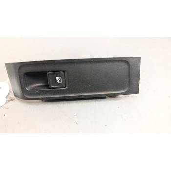 MANDO ELEVALUNAS TRASERO DERECHO 6V0867172 