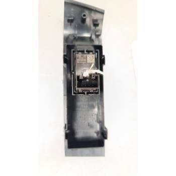 MANDO ELEVALUNAS TRASERO DERECHO 6V0867172 