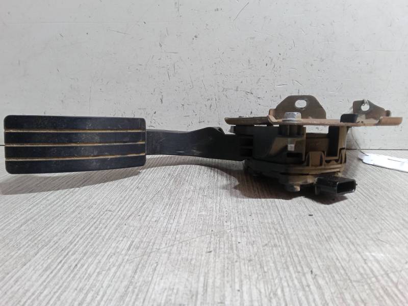 PEDAL ACELERADOR 180022703R 
