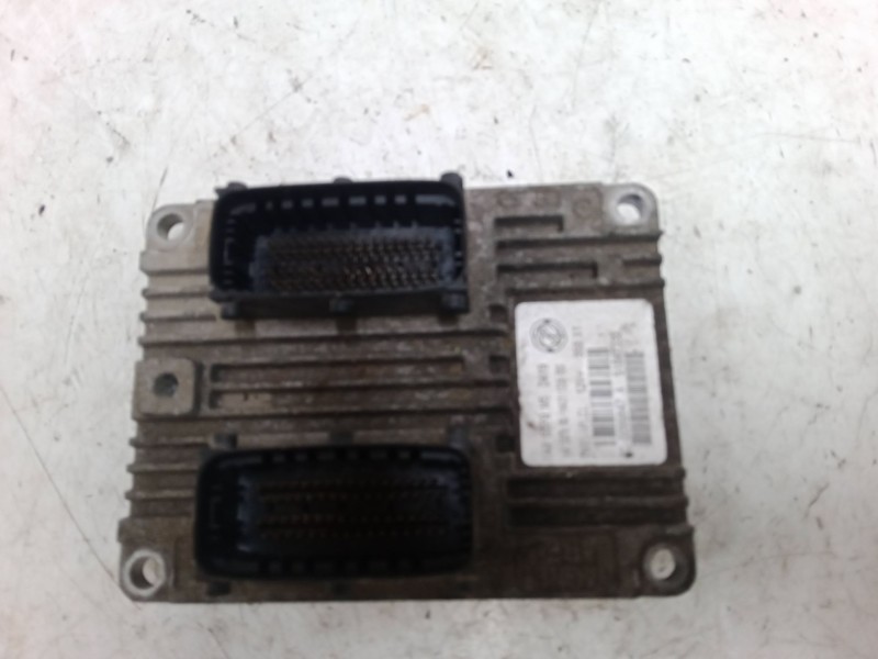 Recambio de centralita motor uce para fiat 500 (312_) 1.2 (312axa1a) referencia OEM IAM 51847332  IAW5SF9MS