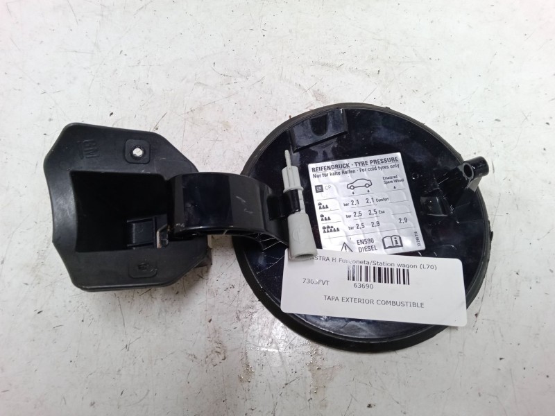 Recambio de tapa exterior combustible para opel astra h furgoneta/station wagon (l70) 1.7 cdti (l70) referencia OEM IAM    Recambio de tapa exterior combustible para opel astra h furgoneta/station wagon (l70) 1.7 cdti (l70) referencia OEM IAM