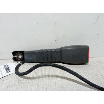 ANCLAJE CINTURON DELANTERO IZQUIERDO 