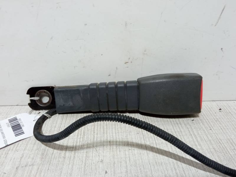 ANCLAJE CINTURON DELANTERO IZQUIERDO 