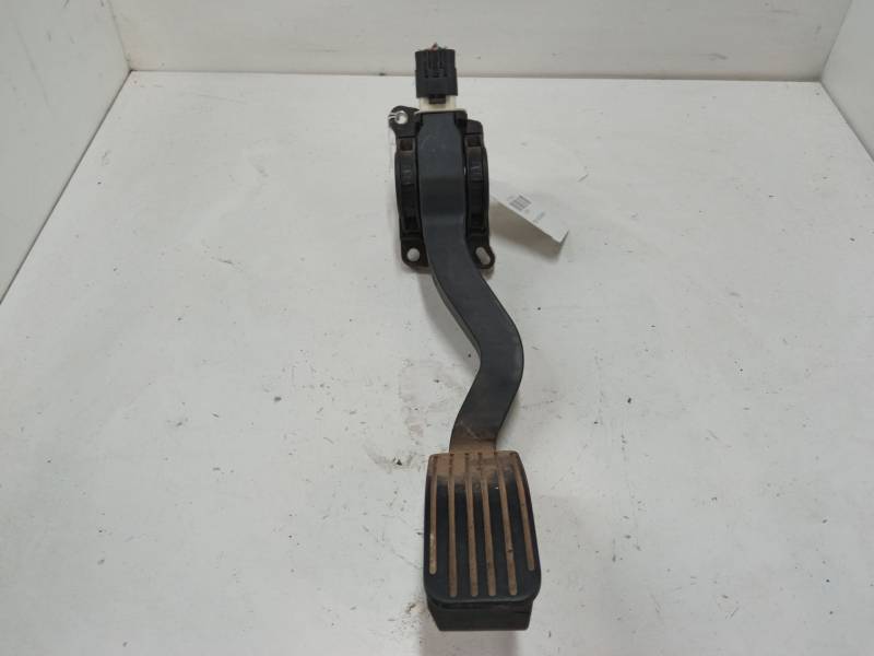 PEDAL ACELERADOR 