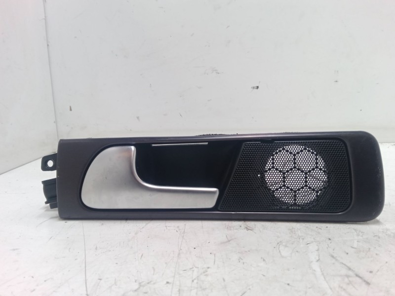 Recambio de maneta interior puerta trasera izquierda para audi a6 c5 (4b2, 4b4) 1.9 tdi referencia OEM IAM 4B0839019   Recambio de maneta interior puerta trasera izquierda para audi a6 c5 (4b2, 4b4) 1.9 tdi referencia OEM IAM 4B0839019