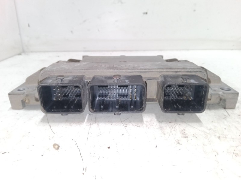 Recambio de centralita motor uce para renault clio ii (bb_, cb_) 1.2 16v (bb05, bb0w, bb11, bb27, bb2t, bb2u, bb2v, cb05,... ref