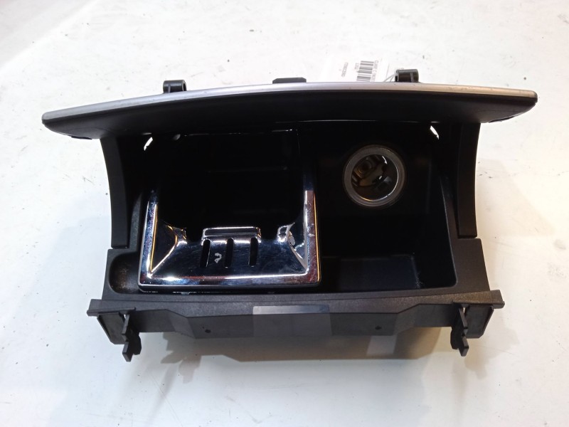 Recambio de cenicero para mercedes-benz clase c (w203) c 220 cdi (203.008) referencia OEM IAM   