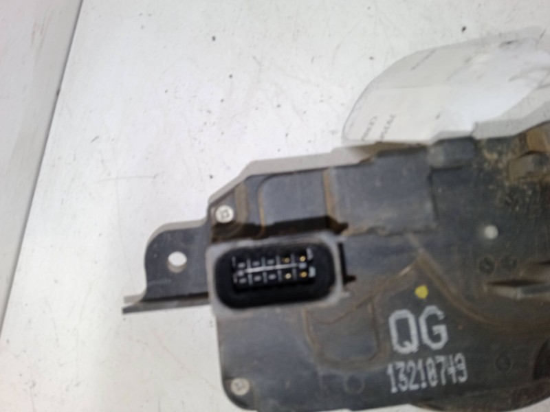 Recambio de cerradura puerta delantera derecha para opel astra h gtc (a04) 1.9 cdti (l08) referencia OEM IAM    Recambio de cerradura puerta delantera derecha para opel astra h gtc (a04) 1.9 cdti (l08) referencia OEM IAM