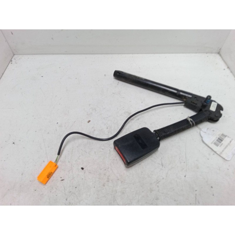 Recambio de anclaje con pretensor delantero derecho para ford fiesta v (jh_, jd_) 1.4 16v referencia OEM IAM   