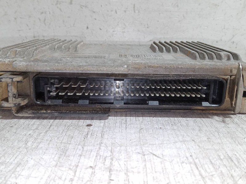 Recambio de centralita motor uce para renault megane i (ba0/1_) 1.6 e (ba0f, ba0s) referencia OEM IAM 7700102267 S105300103B H0M