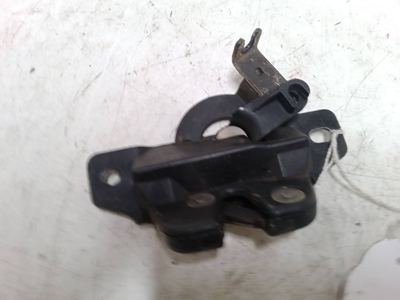 Recambio de cerradura porton superior para peugeot partner monospace (5_, g_) 1.9 d referencia OEM IAM    Recambio de cerradura porton superior para peugeot partner monospace (5_, g_) 1.9 d referencia OEM IAM