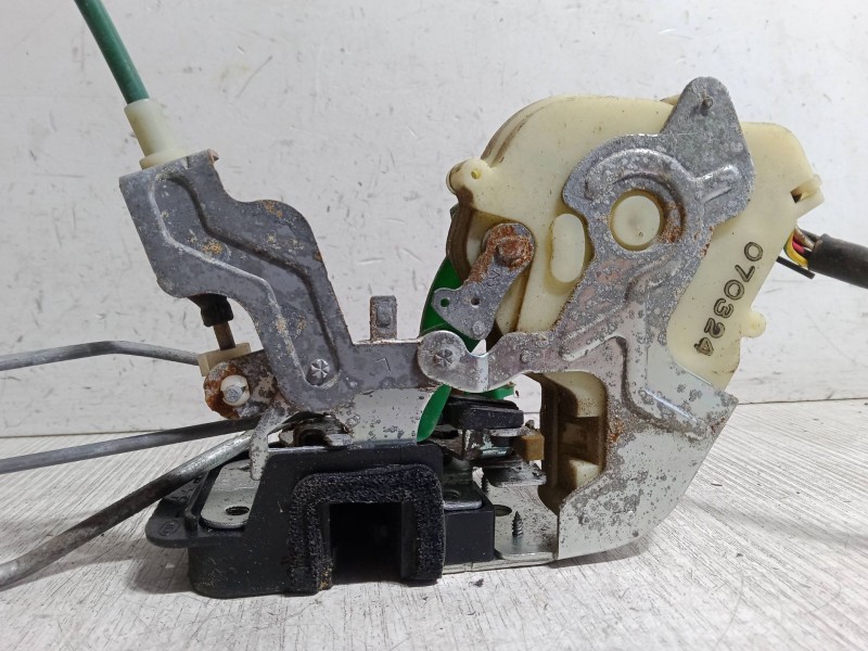 Recambio de cerradura puerta delantera izquierda para kia sorento i (jc) 2.5 crdi referencia OEM IAM   