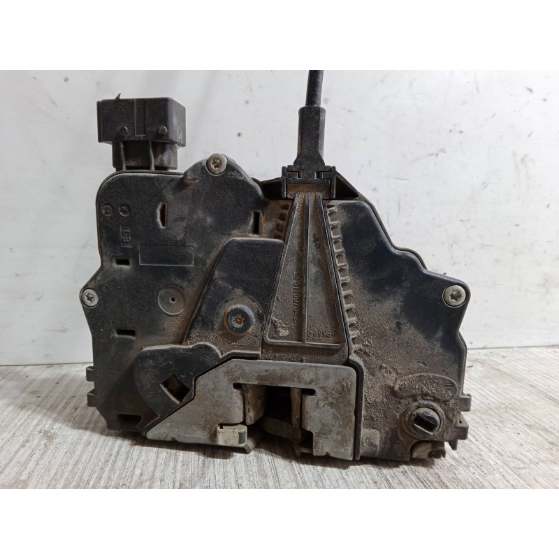 Recambio de cerradura puerta trasera izquierda para opel corsa d (s07) 1.3 cdti (l08, l68) referencia OEM IAM   