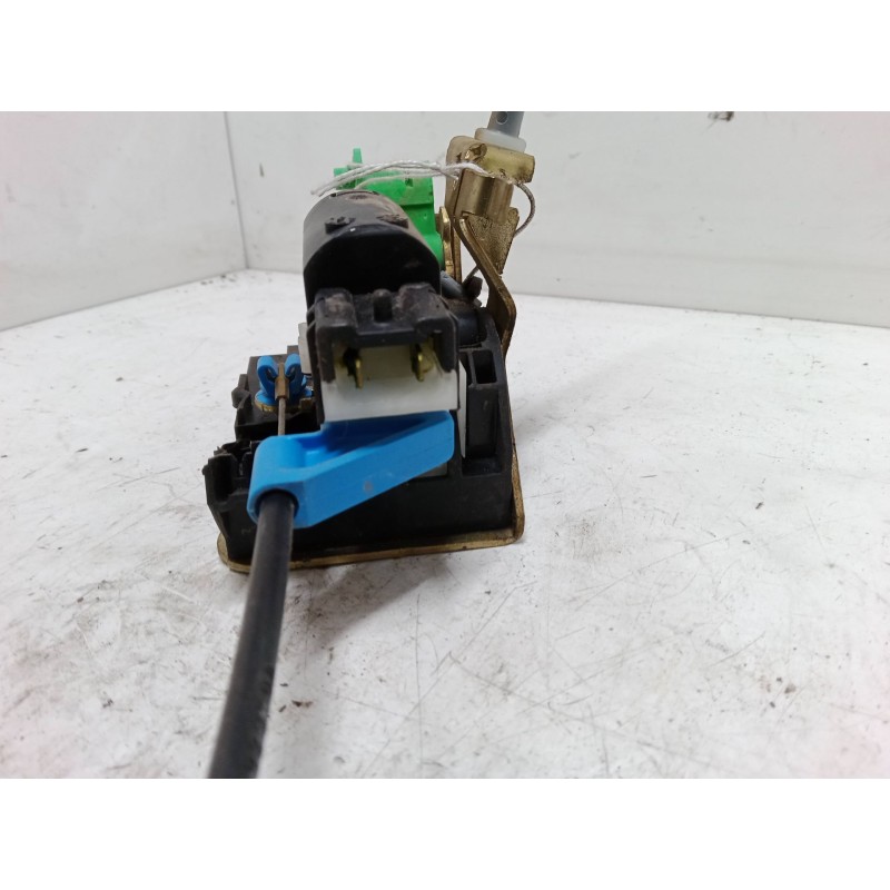 Recambio de cerradura puerta corredera derecha para renault kangoo (kc0/1_) 1.2 (kc0a, kc0k, kc0f, kc01) referencia OEM IAM    Recambio de cerradura puerta corredera derecha para renault kangoo (kc0/1_) 1.2 (kc0a, kc0k, kc0f, kc01) referencia OEM IAM