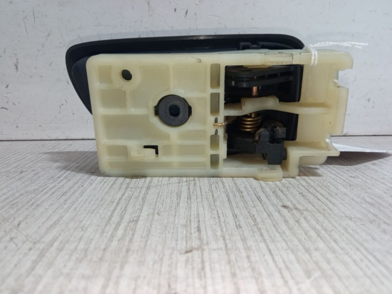 Recambio de maneta interior puerta delantera izquierda para hyundai tucson (jm) 2.0 referencia OEM IAM   