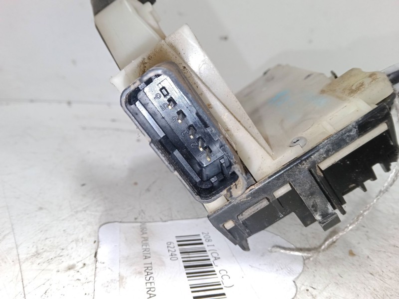 Recambio de cerradura puerta trasera izquierda para peugeot 208 i (ca_, cc_) 1.4 hdi referencia OEM IAM    Recambio de cerradura puerta trasera izquierda para peugeot 208 i (ca_, cc_) 1.4 hdi referencia OEM IAM