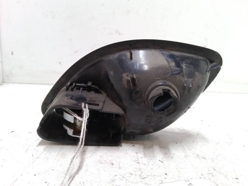 Recambio de maneta interior puerta trasera derecha para renault laguna ii (bg0/1_) 2.2 dci (bg0f) referencia OEM IAM    Recambio de maneta interior puerta trasera derecha para renault laguna ii (bg0/1_) 2.2 dci (bg0f) referencia OEM IAM