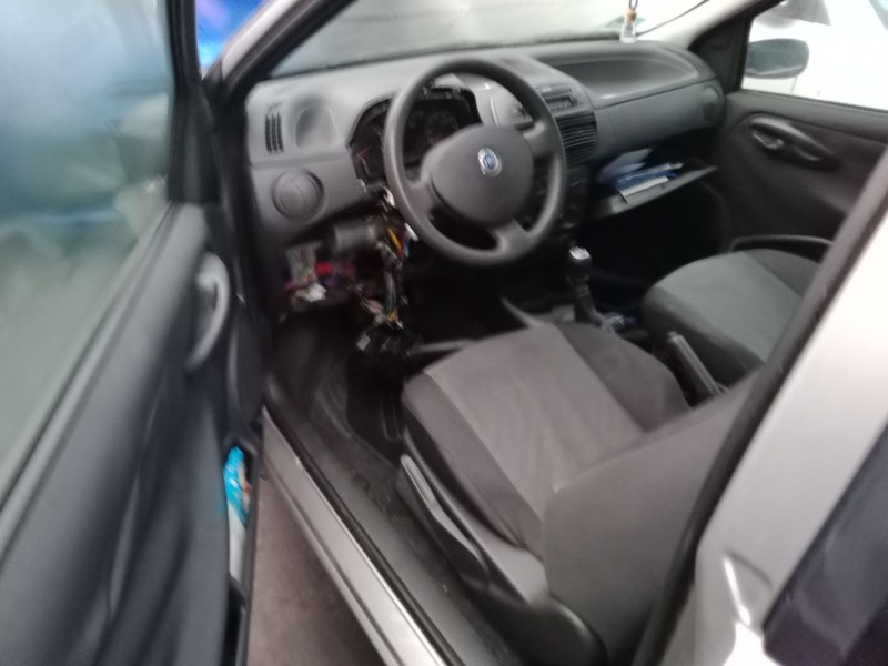 fiat punto (188_) del año 2005